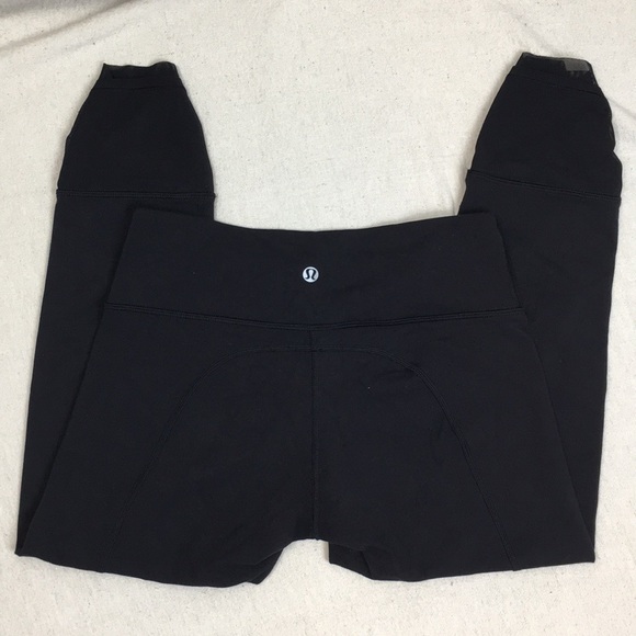 Lululemon Find Your Flow Mesh Bottom Crop 6 - Picture 4 of 8